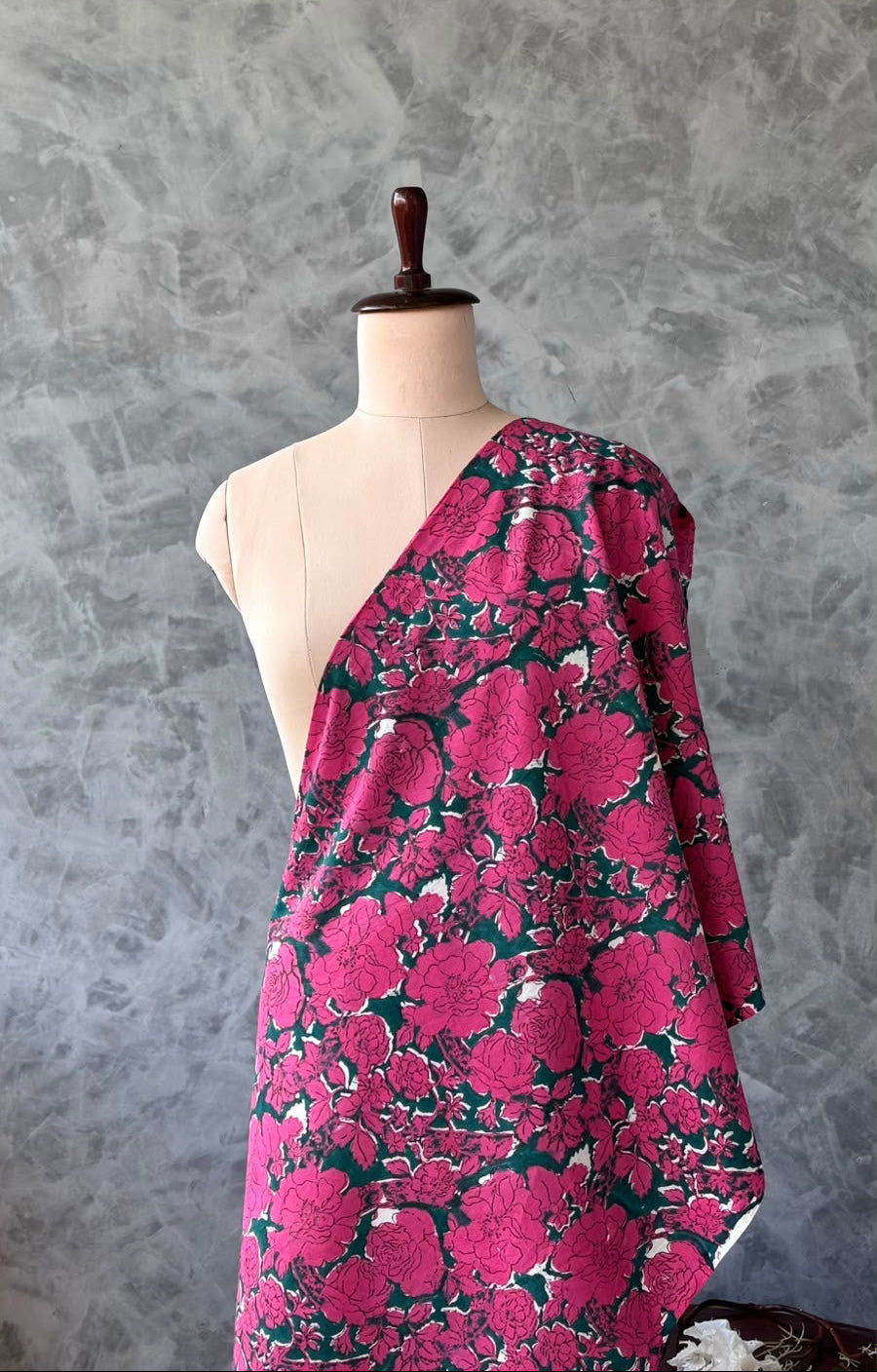 DEEP PINK COTTON FLORAL PRINTED FABRIC