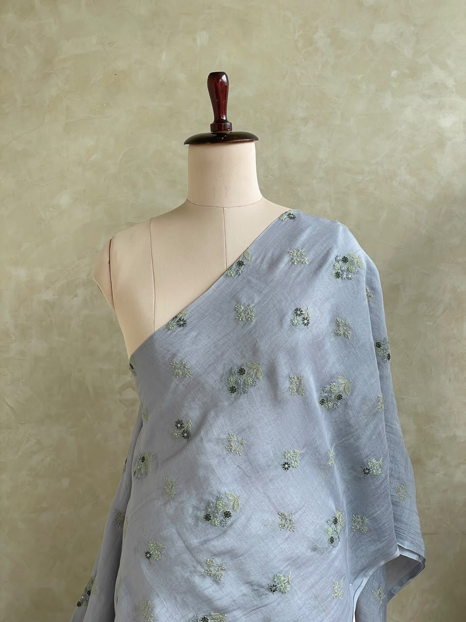 CHANDRI FLORAL EMBROIDERED FABRIC