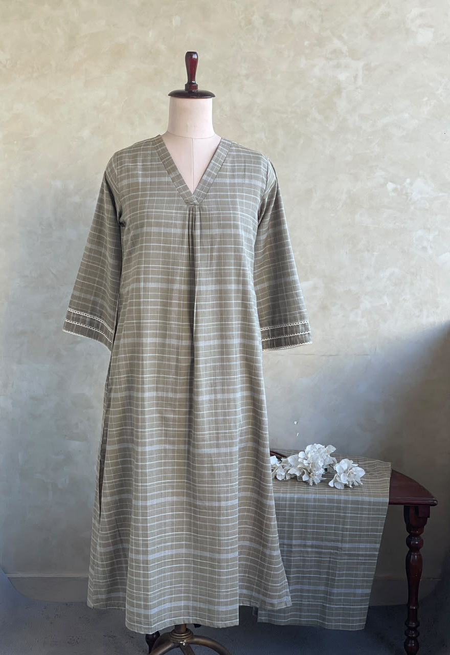 south cotton checks co-orddset with lace bordered 